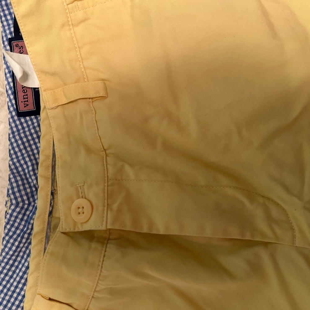 Vineyard Vines Yellow on the go Pants